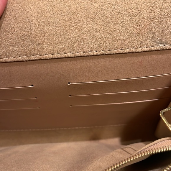 This LV Louise Chain GM in Beige,beautiful and 100% authentic. Perfect condition - Picture 7 of 12